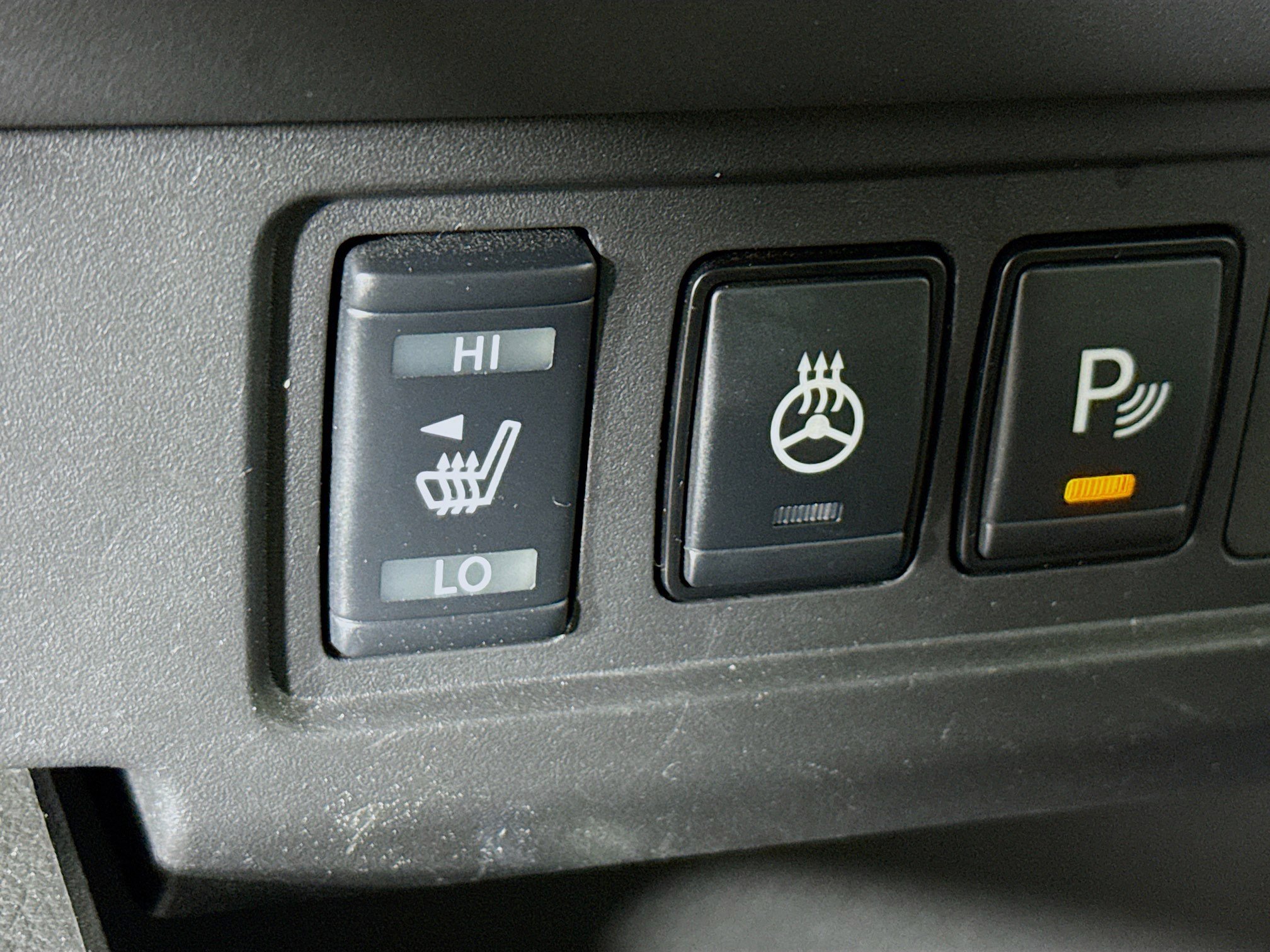 Used 2024 Nissan Frontier SL w/ Technology Package image 24