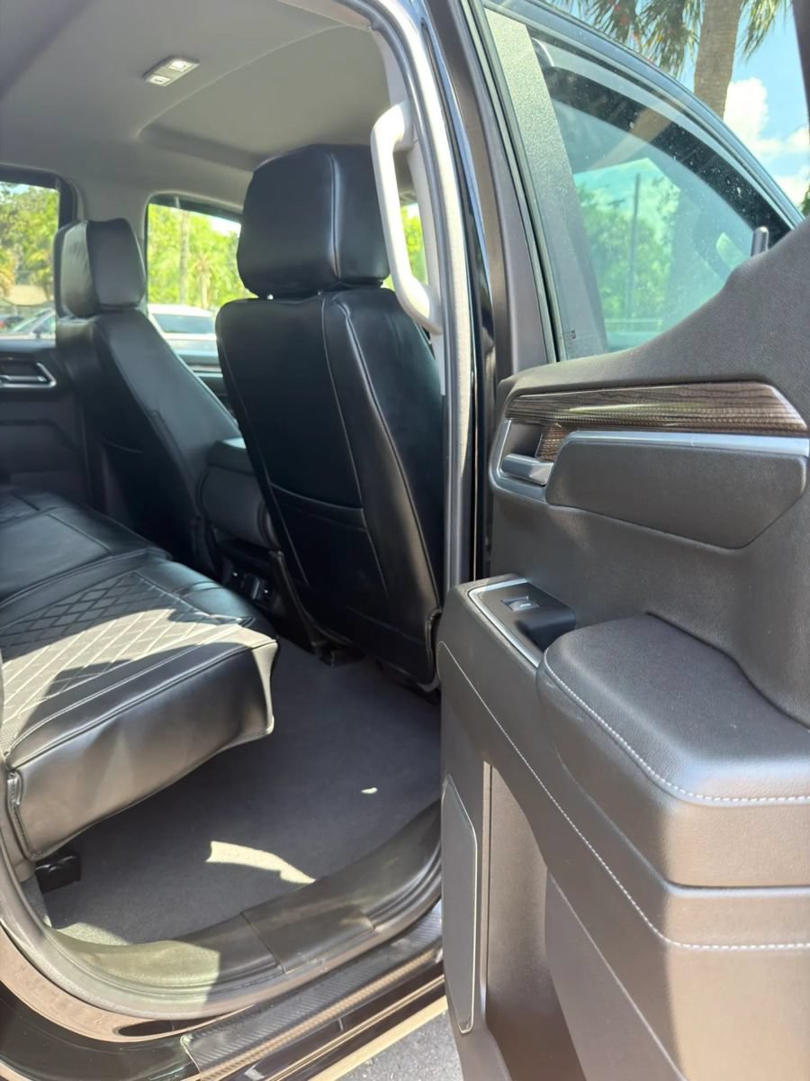 Used 2022 Chevrolet Silverado 1500 RST AWD/4WD image 12