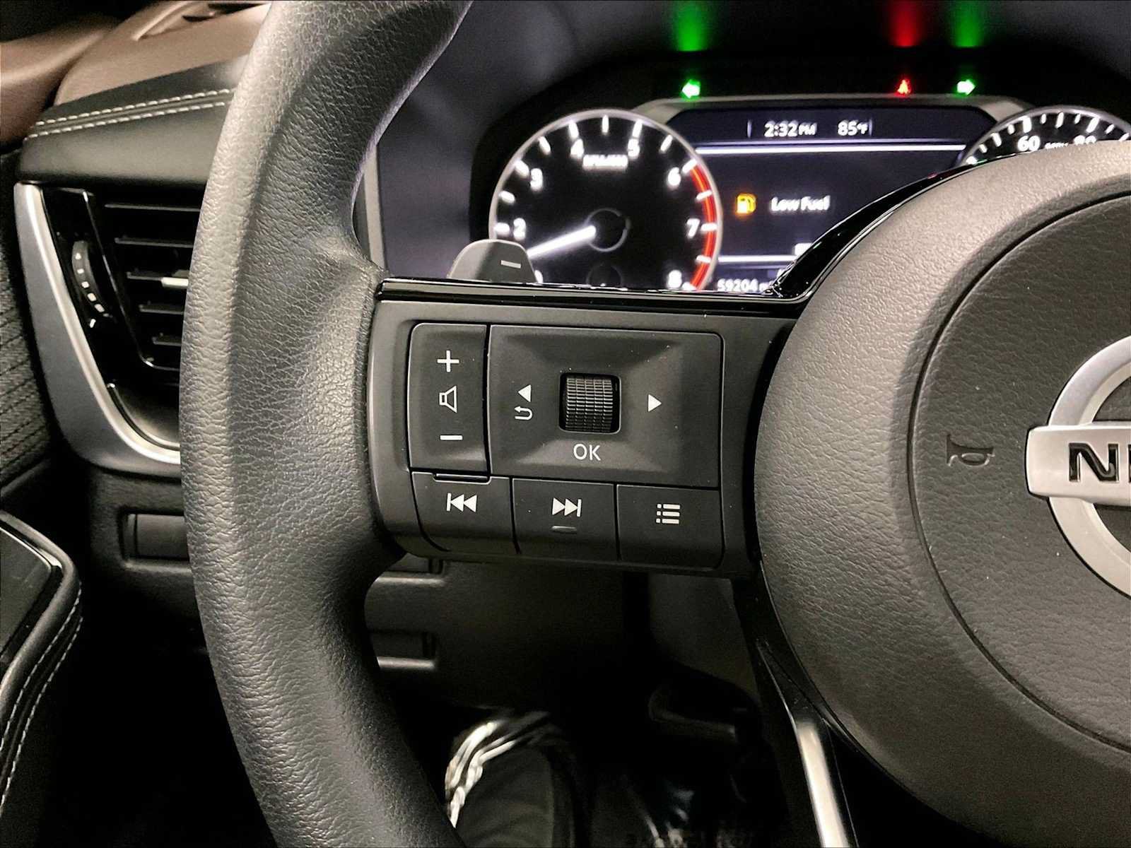 Used 2021 Nissan Rogue SV AWD/4WD image 27