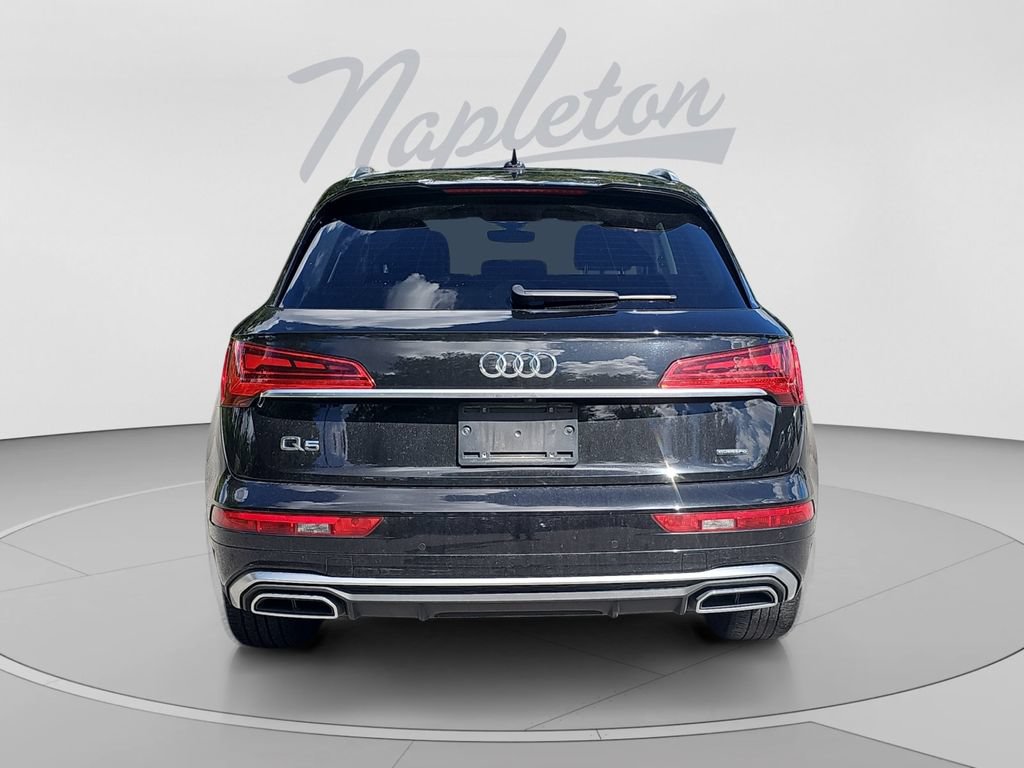 Used 2022 Audi Q5 2.0T Premium w/ Convenience Package AWD/4WD image 4