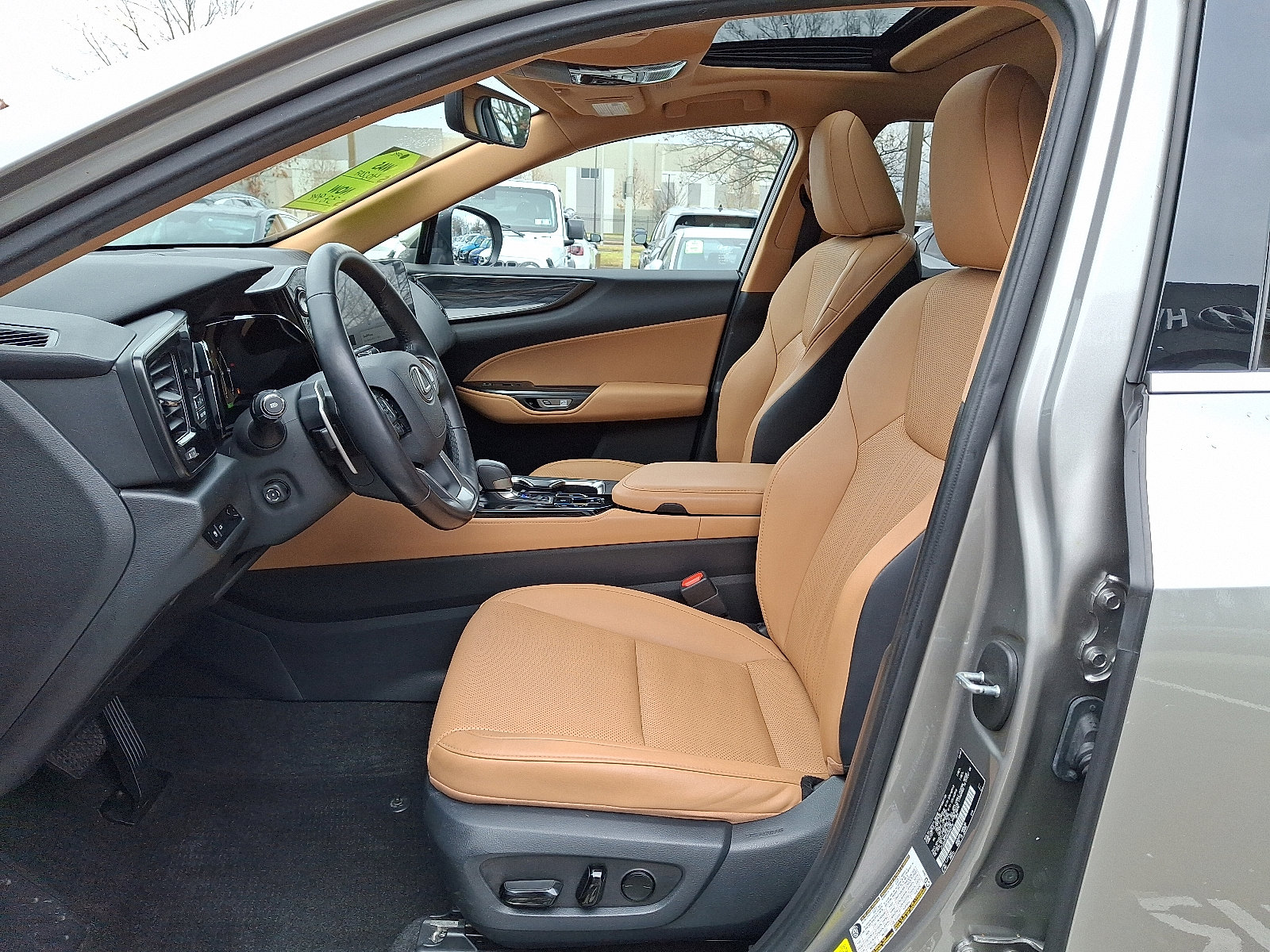 Used 2022 Lexus NX 350h AWD image 12