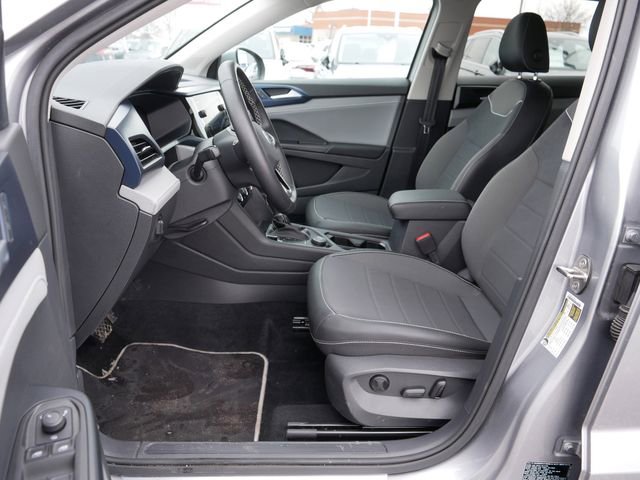 Certified 2023 Volkswagen Taos SE w/ Black Wheel Package image 13