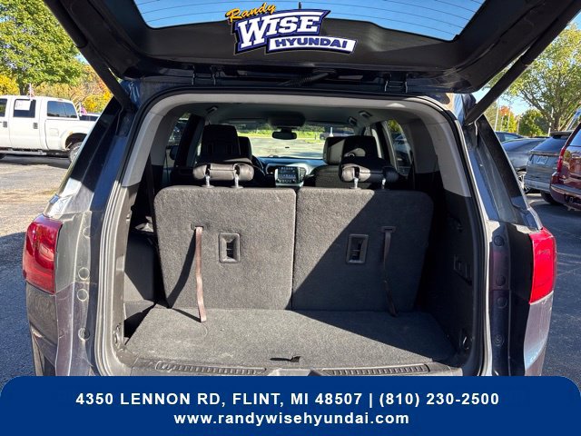 Used 2019 GMC Acadia SLT w/ LPO, Cargo Package AWD/4WD image 29