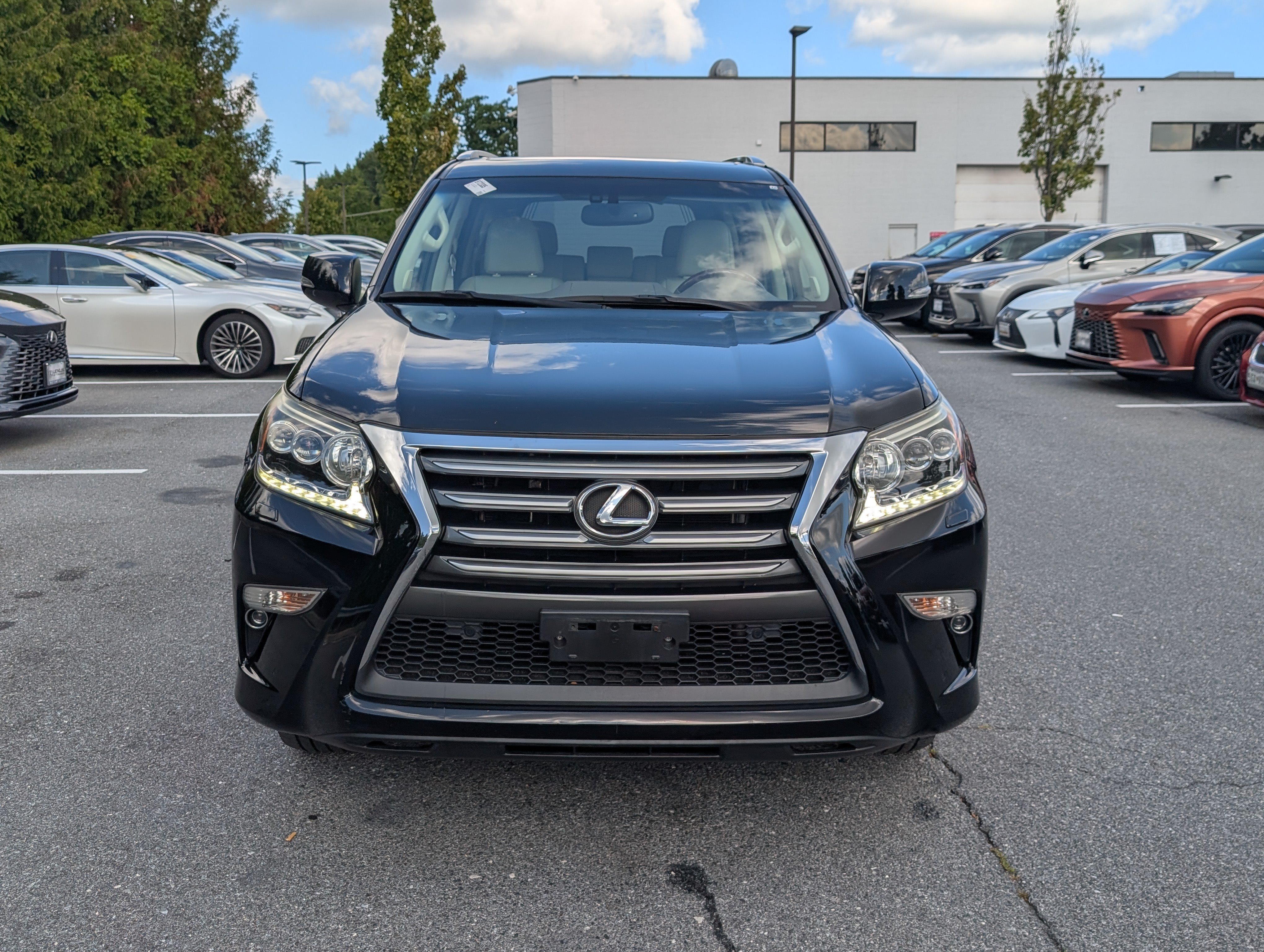 Used 2015 Lexus GX 460 w/ Premium Package AWD/4WD image 7