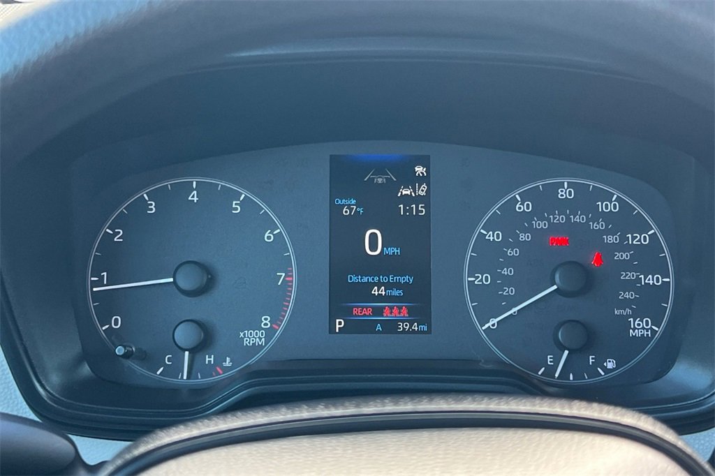 Certified 2025 Toyota Corolla LE image 21