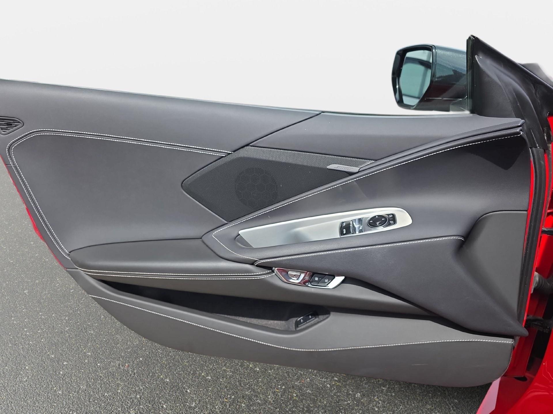 Used 2024 Chevrolet Corvette Stingray Coupe w/ 1LT RWD image 23