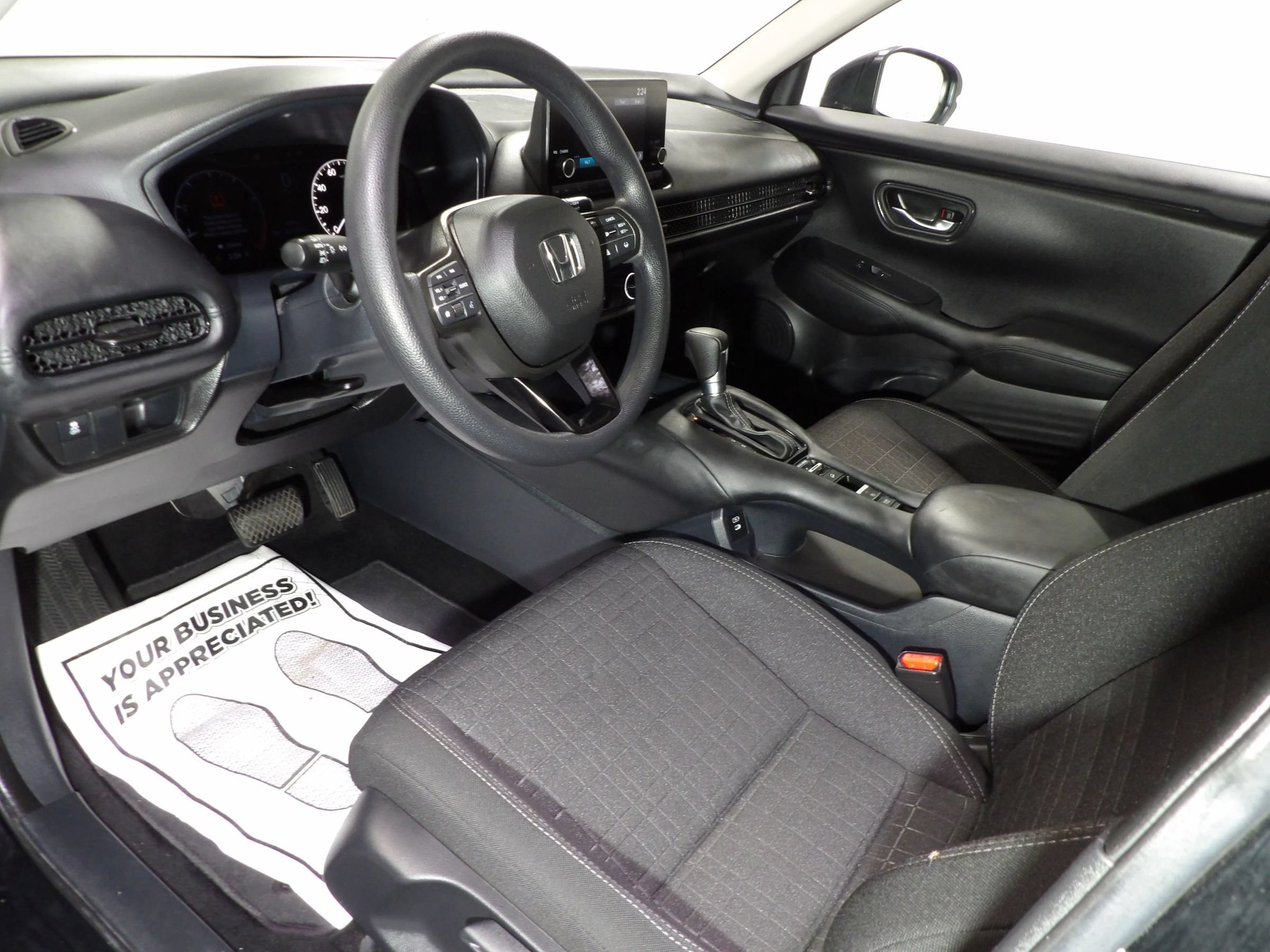 Used 2025 Honda HR-V LX image 10