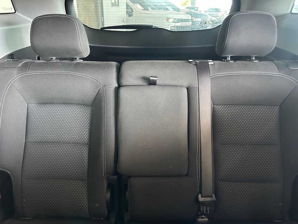 Used 2023 GMC Terrain SLE w/ Driver Convenience Package FWD image 13