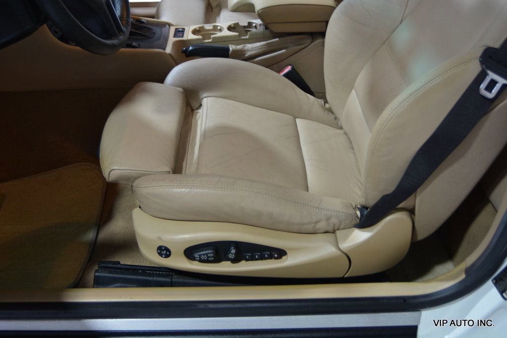 Used 2005 BMW 330Ci Convertible image 23