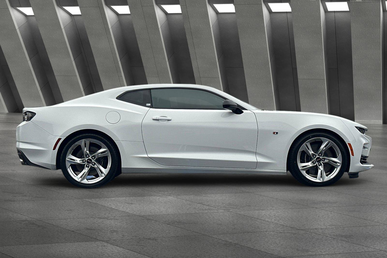 Certified 2022 Chevrolet Camaro SS image 3