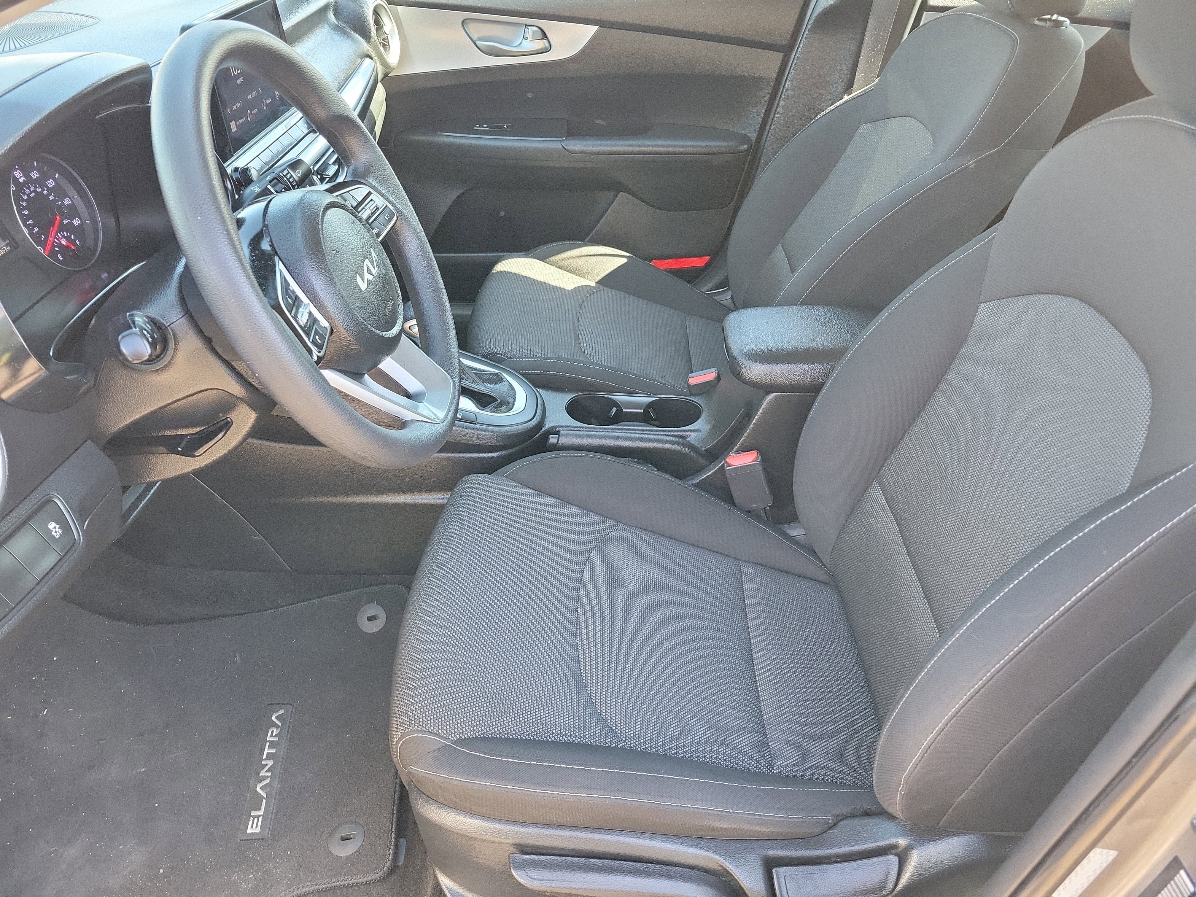 Used 2023 Kia Forte LXS FWD image 3