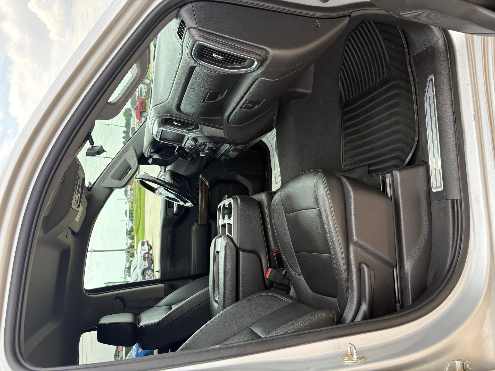 Used 2021 Chevrolet Silverado 1500 LT w/ Convenience Package II image 17