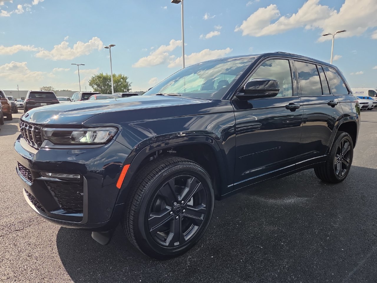 New 2027 Jeep Grand Cherokee Limited AWD/4WD image 27