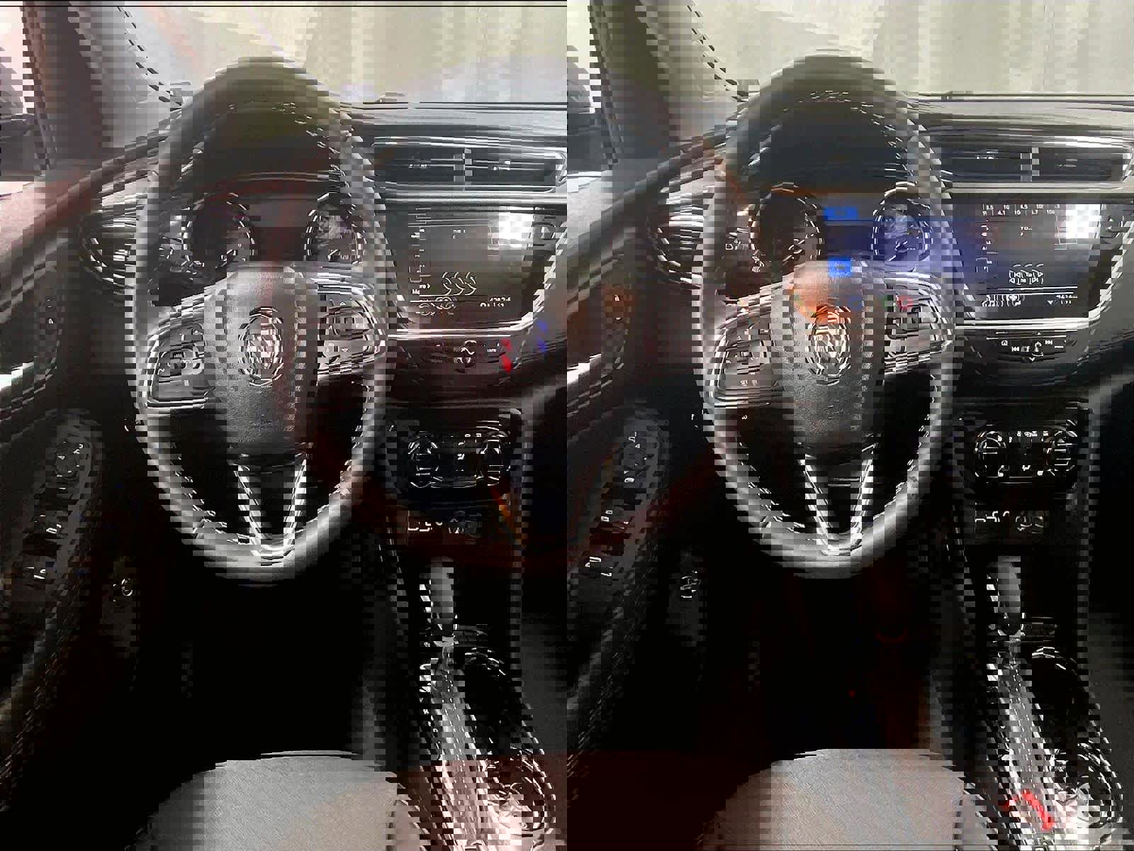 Used 2022 Buick Encore GX Select image 17