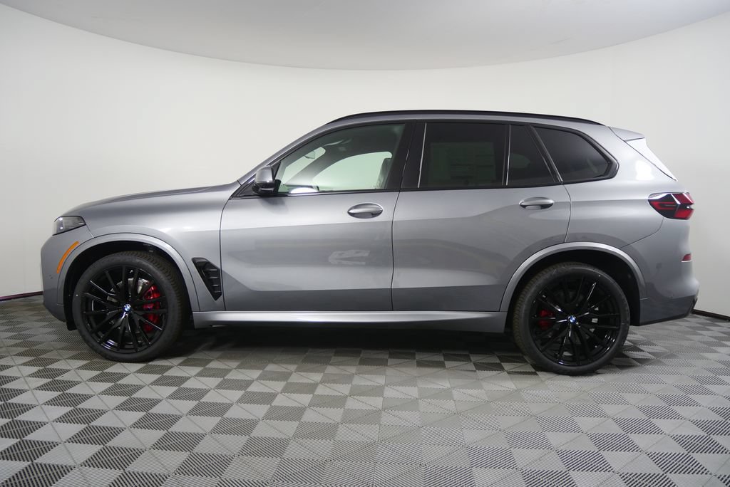 Used 2026 BMW X5 xDrive40i w/ M Sport Package AWD/4WD image 2