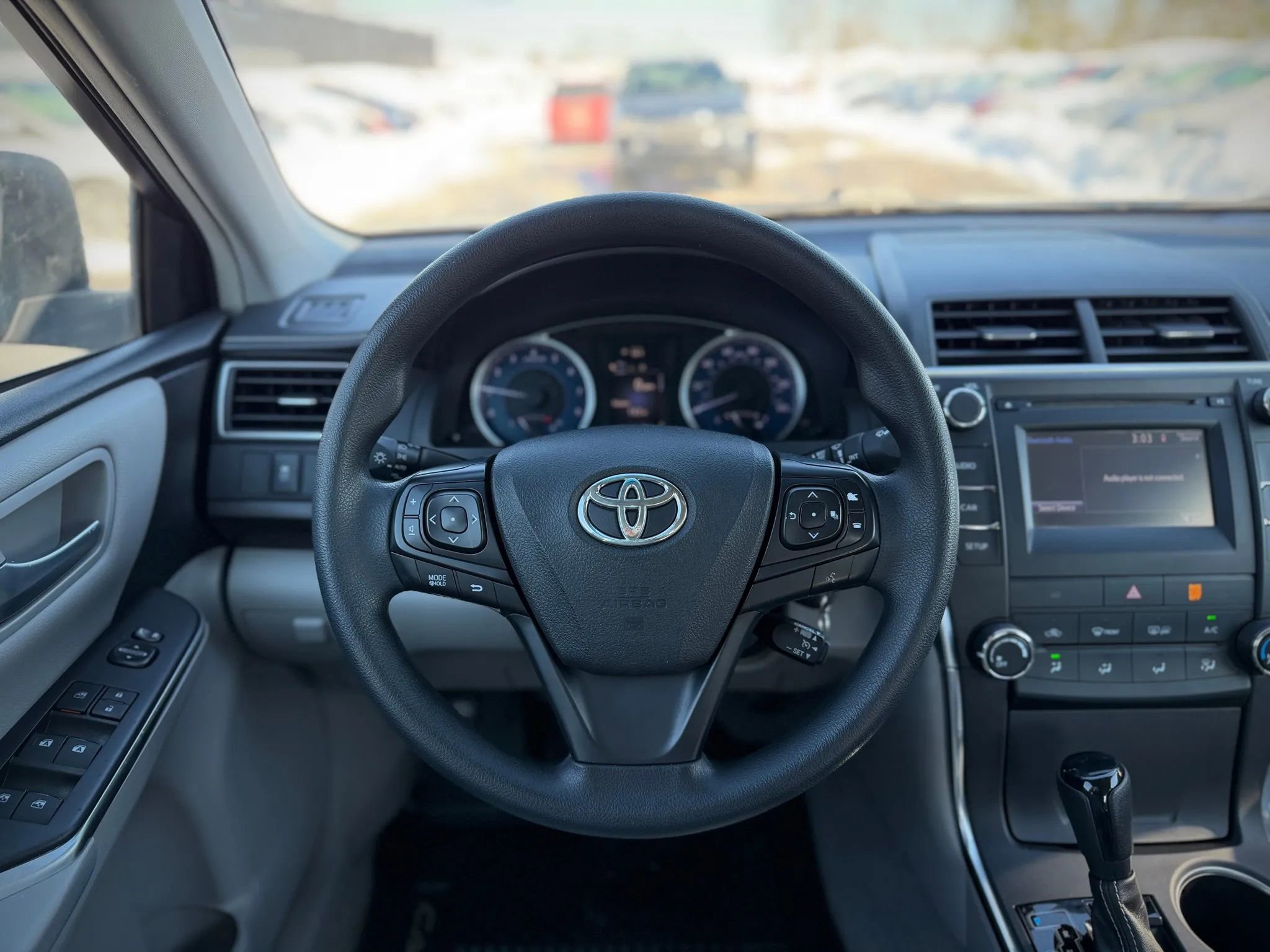 Used 2017 Toyota Camry LE FWD image 11