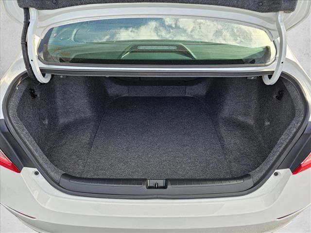 Used 2018 Honda Accord Sport image 7