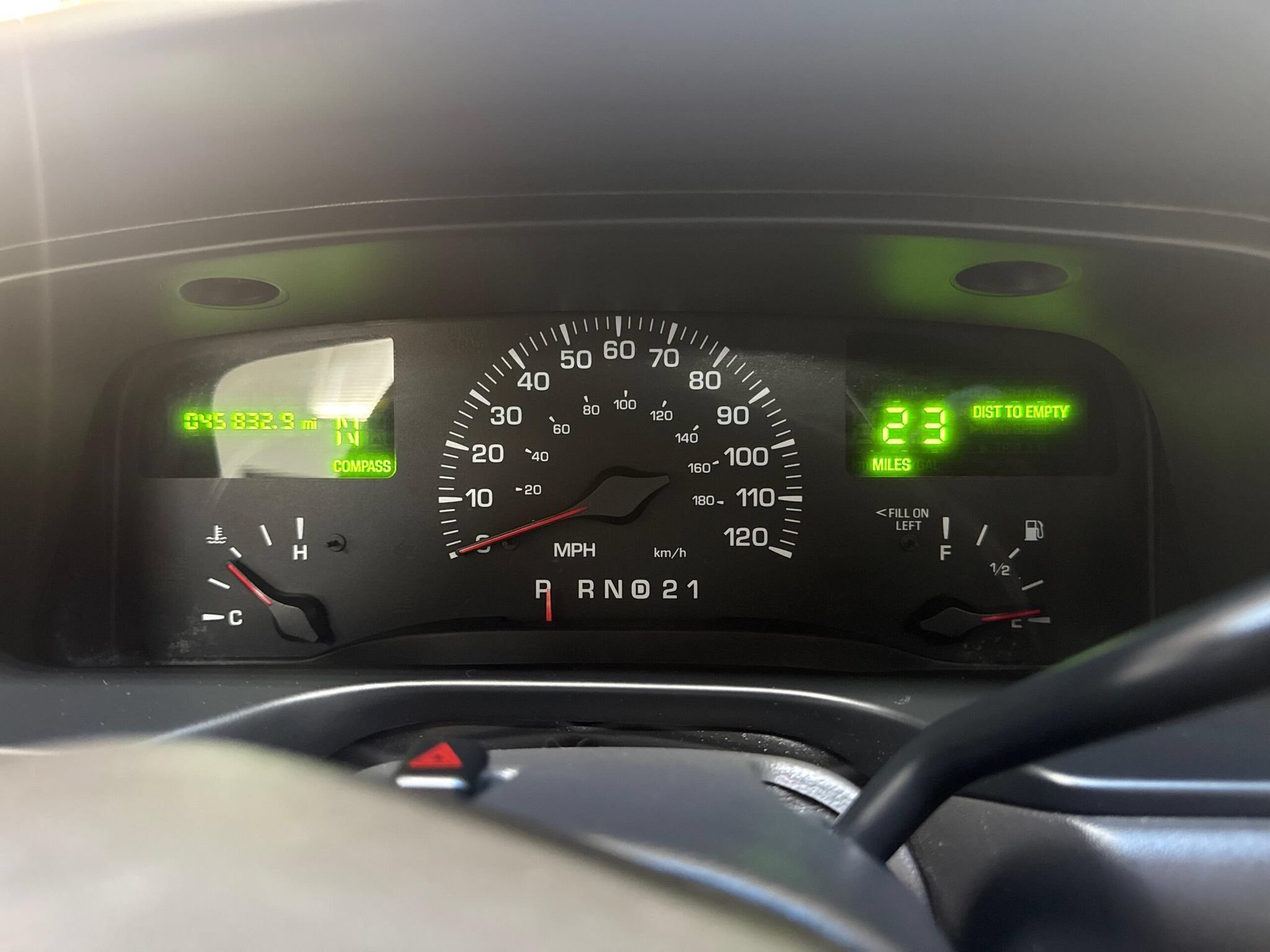 Used 2000 Lincoln Town Car Signature RWD image 13