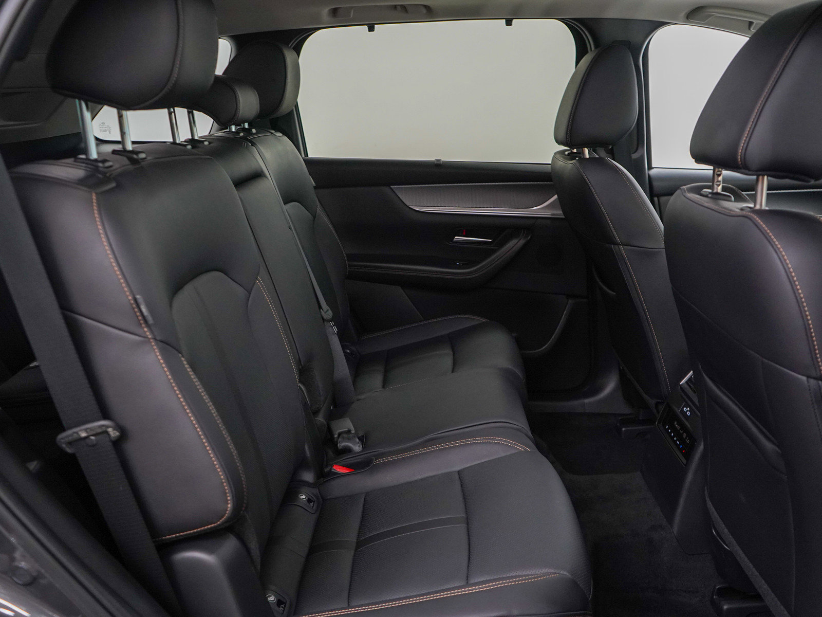 Certified 2024 MAZDA CX-90 Plug-In Hybrid w/ Preferred image 12