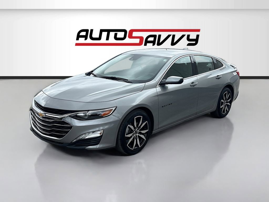 Used 2025 Chevrolet Malibu RS FWD image 3