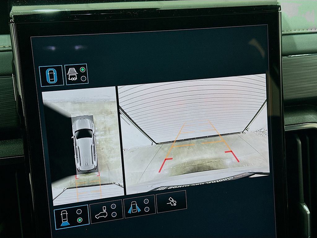 New 2026 GMC Acadia AT4 w/ Luxury Package image 14