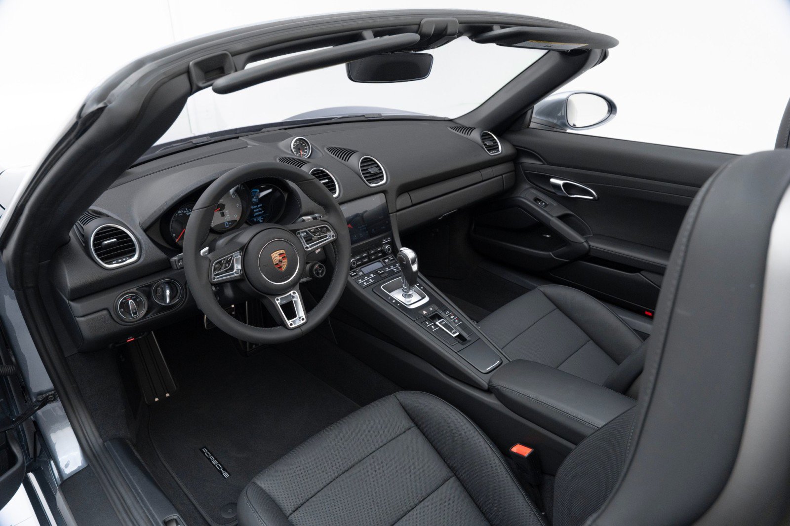 New 2025 Porsche 718 Boxster S image 4