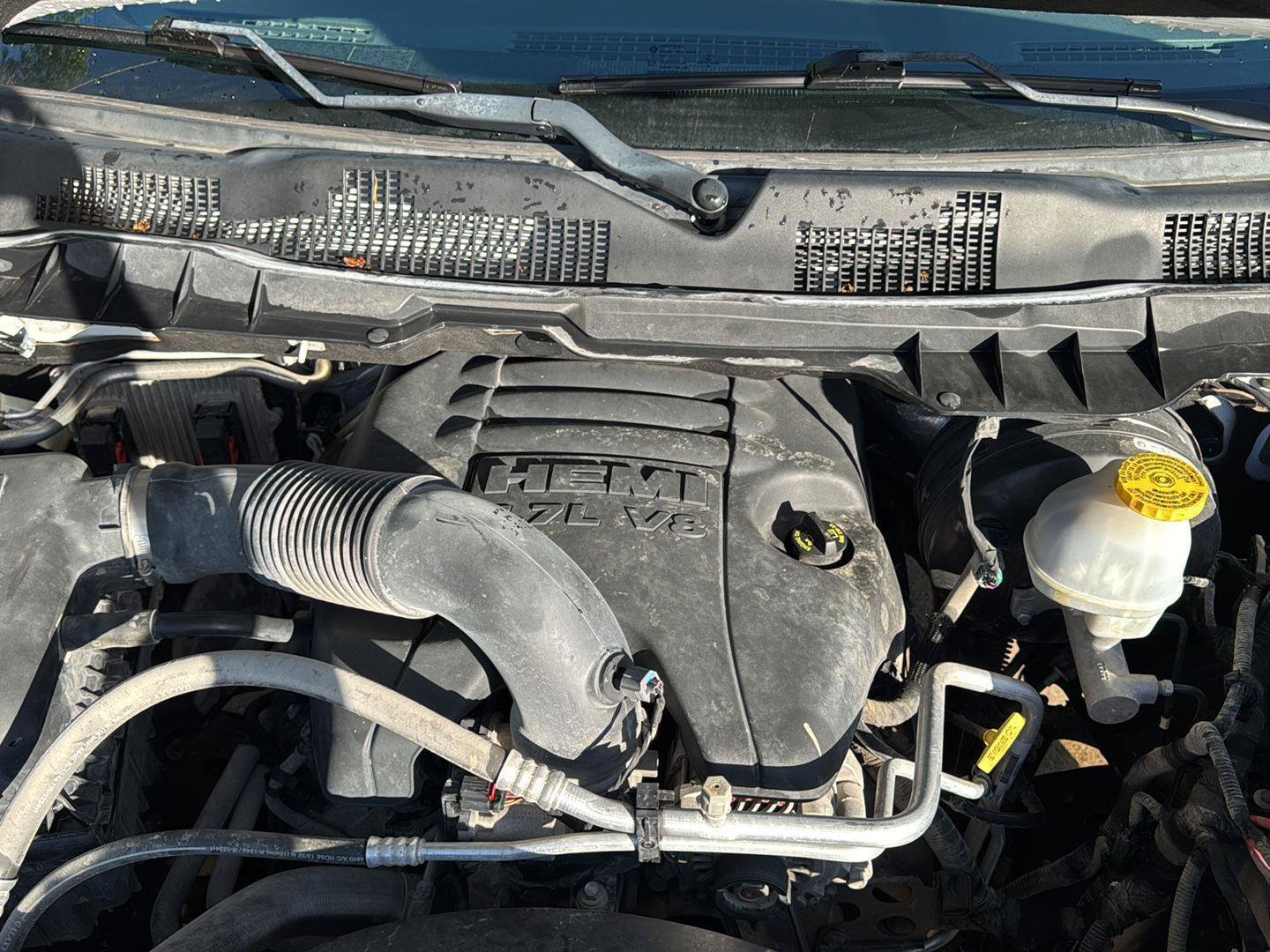 Used 2018 RAM 1500 Classic SLT AWD/4WD image 25