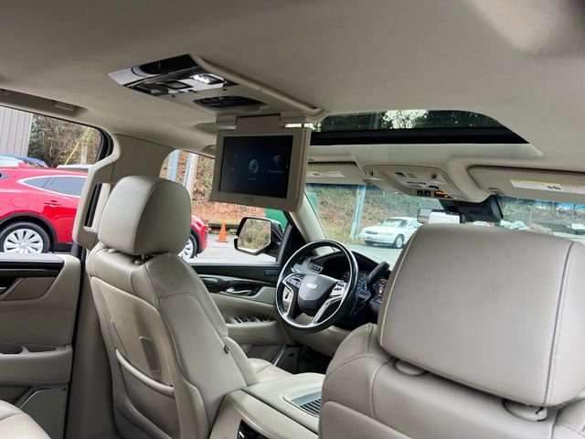 Used 2019 Cadillac Escalade ESV Luxury image 32