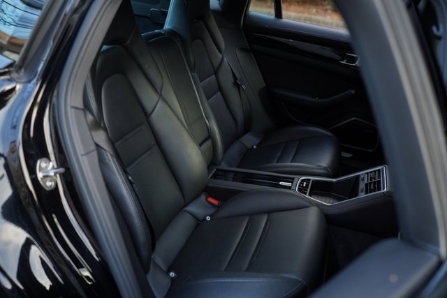 Used 2018 Porsche Panamera 4 image 25