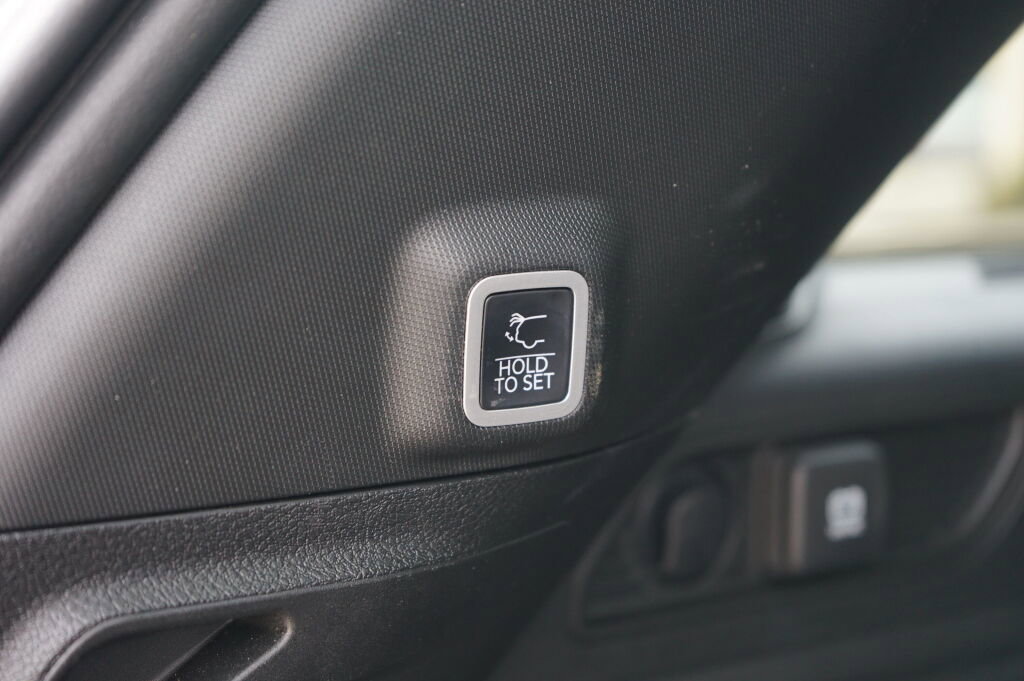 Used 2024 Jeep Grand Cherokee Limited 4xe w/ Trailer Tow Package image 29