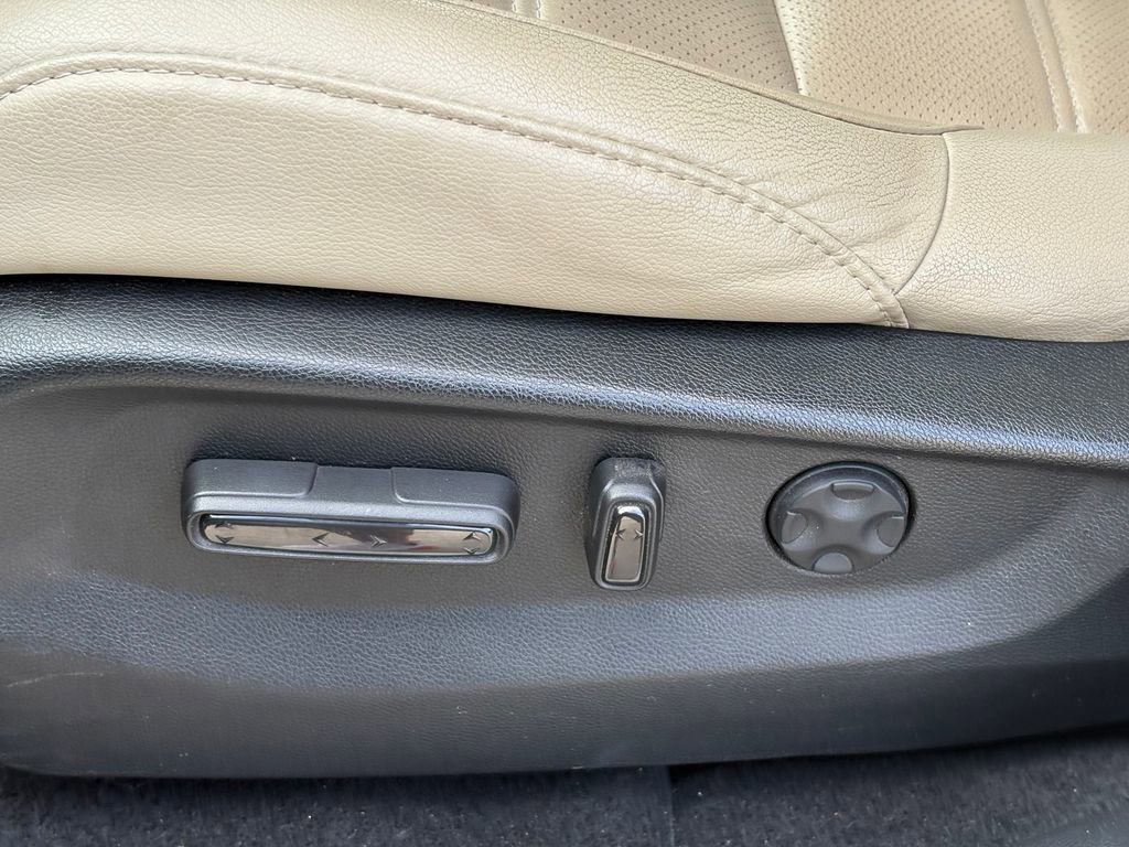 Used 2018 Honda CR-V EX-L image 19