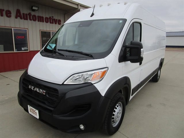 Used 2025 RAM ProMaster 2500 w/ Convenience Group image 3