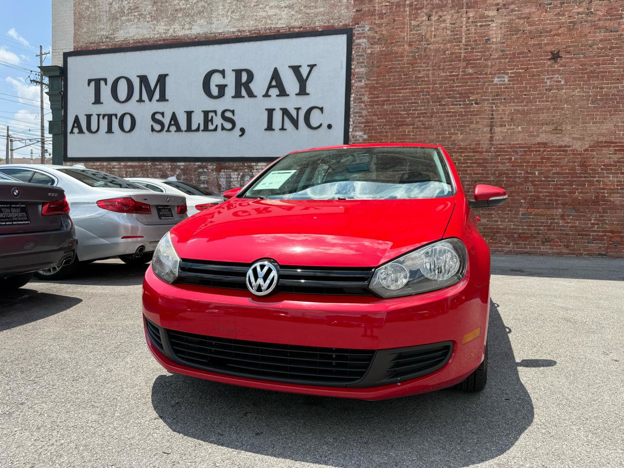 Used 2011 Volkswagen Golf 4-Door FWD image 1