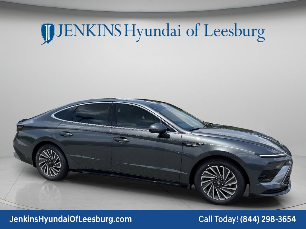 New 2026 Hyundai Sonata SEL FWD image 2