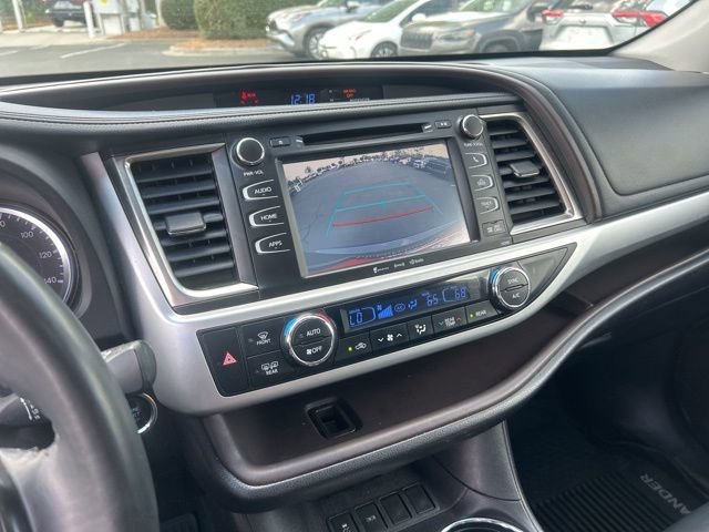 Used 2019 Toyota Highlander XLE image 24