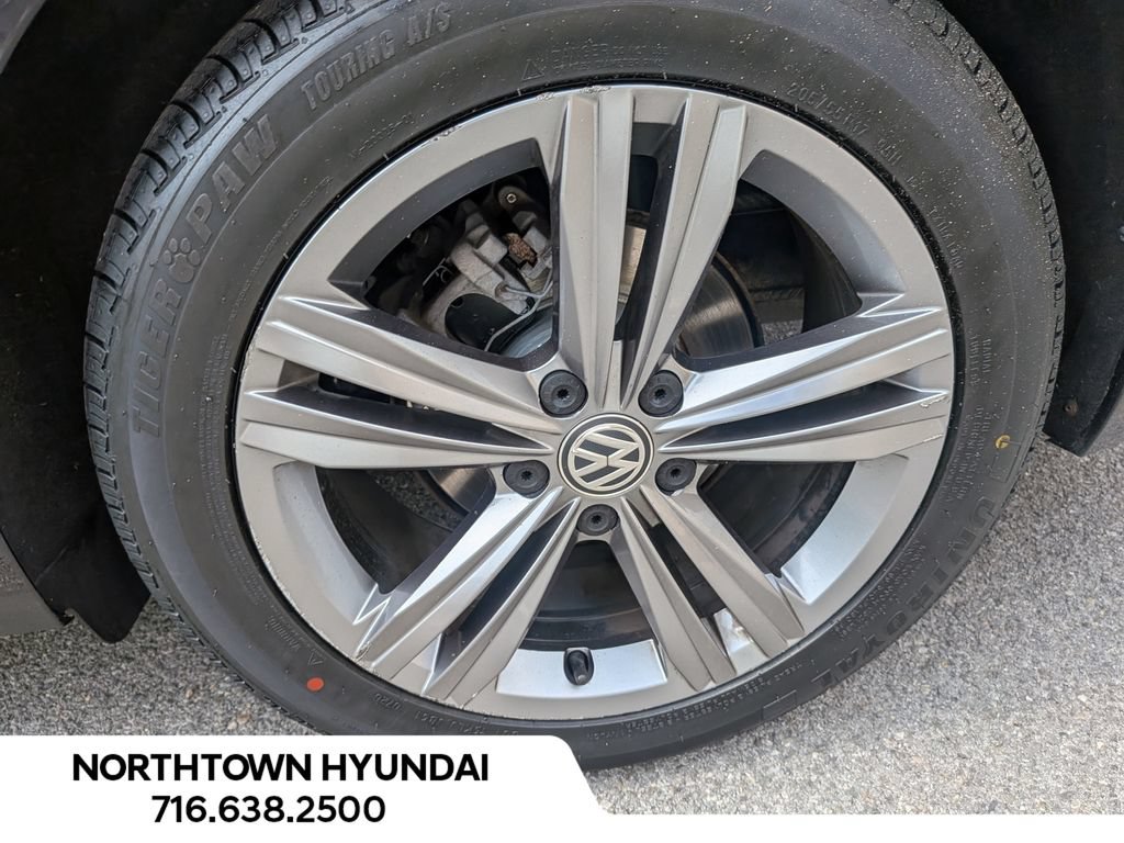 Used 2020 Volkswagen Jetta R-Line FWD image 37