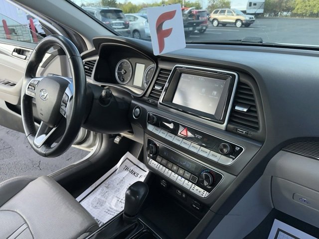 Used 2018 Hyundai Sonata Limited w/ Cargo Package image 27