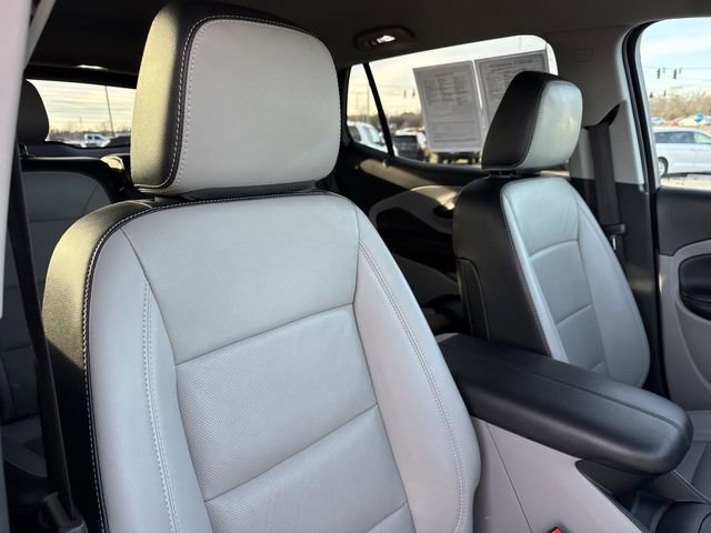 Used 2023 GMC Terrain SLT image 24