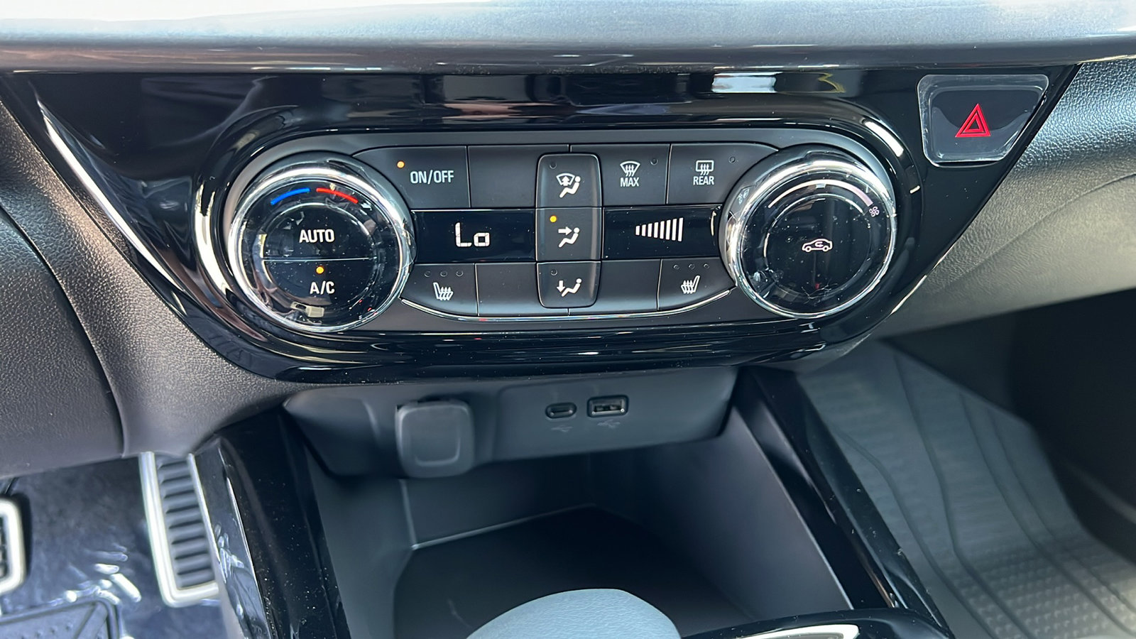 New 2025 Chevrolet Trax ACTIV w/ Driver Confidence Package image 21