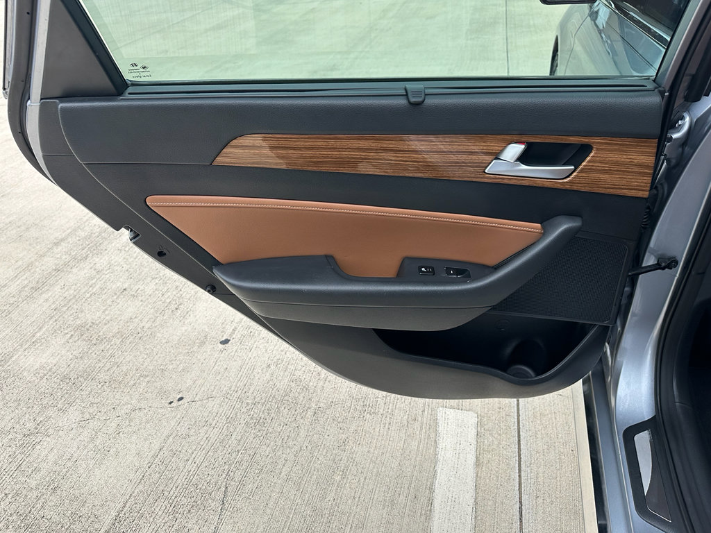 Used 2015 Hyundai Sonata Limited w/ Option Group 06 image 27