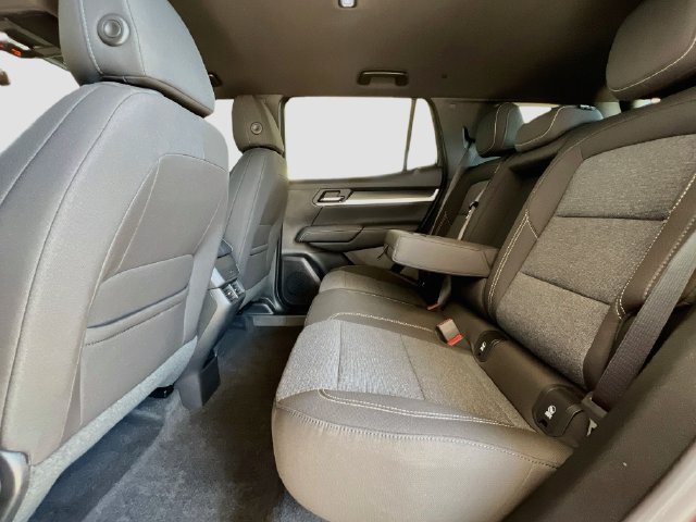New 2027 GMC Terrain Elevation FWD image 17