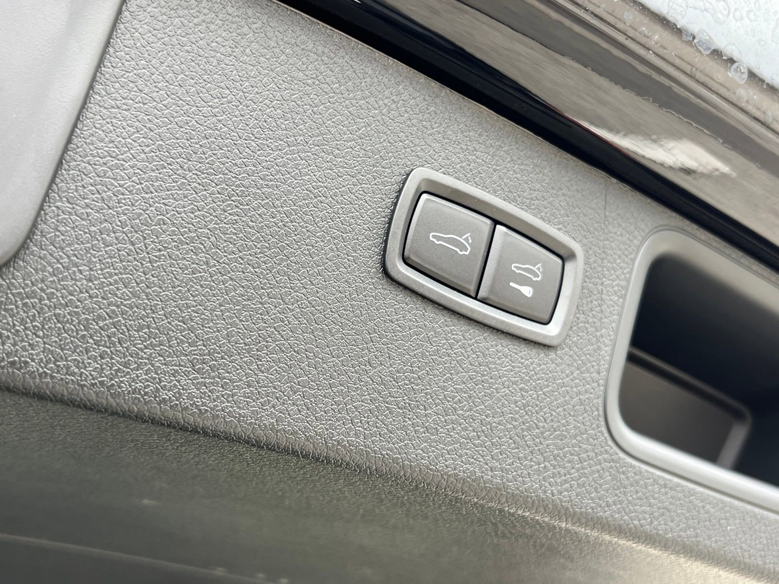 Certified 2025 Porsche Macan image 22