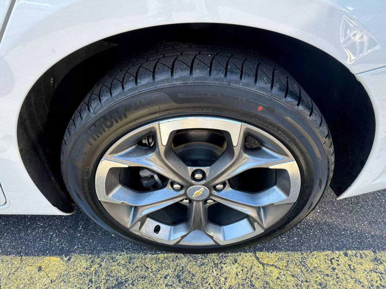 Used 2021 Chevrolet Malibu LT image 39
