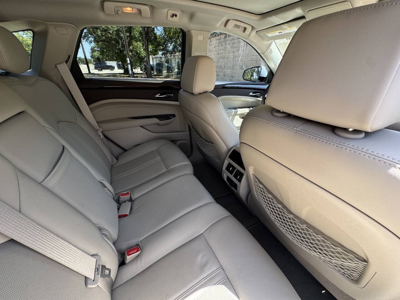 Used 2016 Cadillac SRX Luxury w/ Driver Awareness Package FWD image 26
