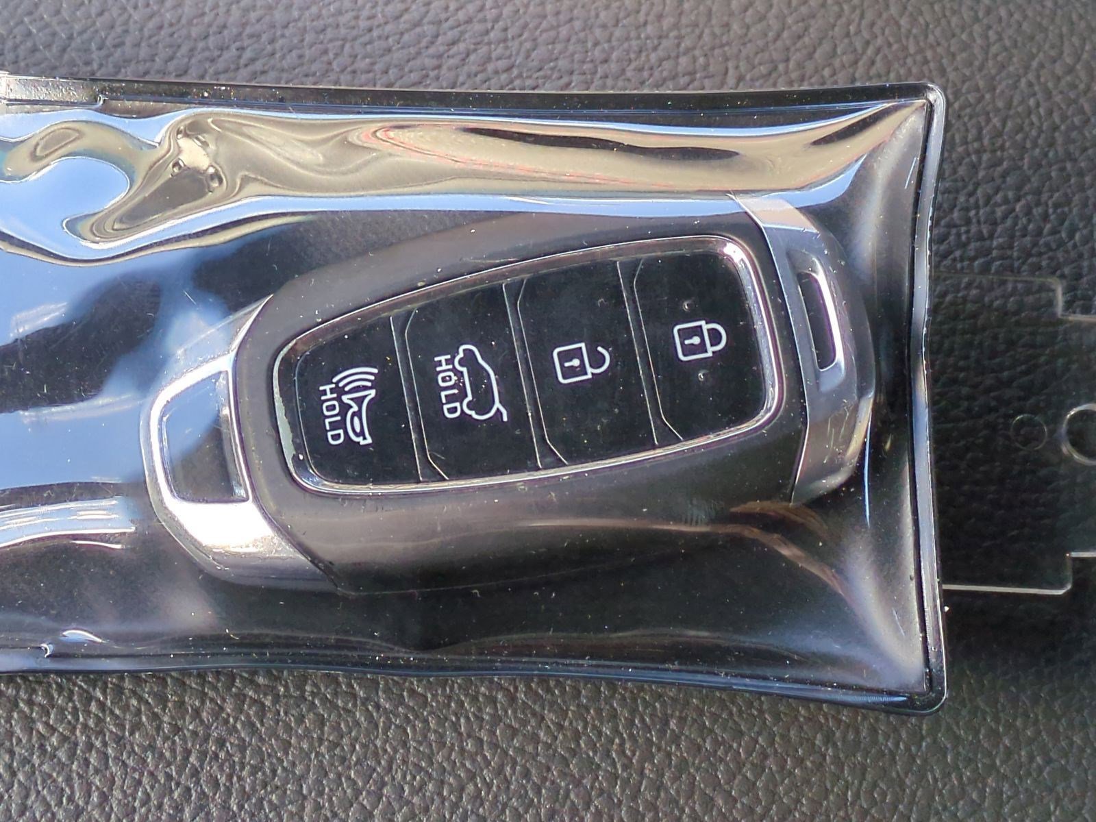 Used 2019 Hyundai Elantra GT N Line image 31