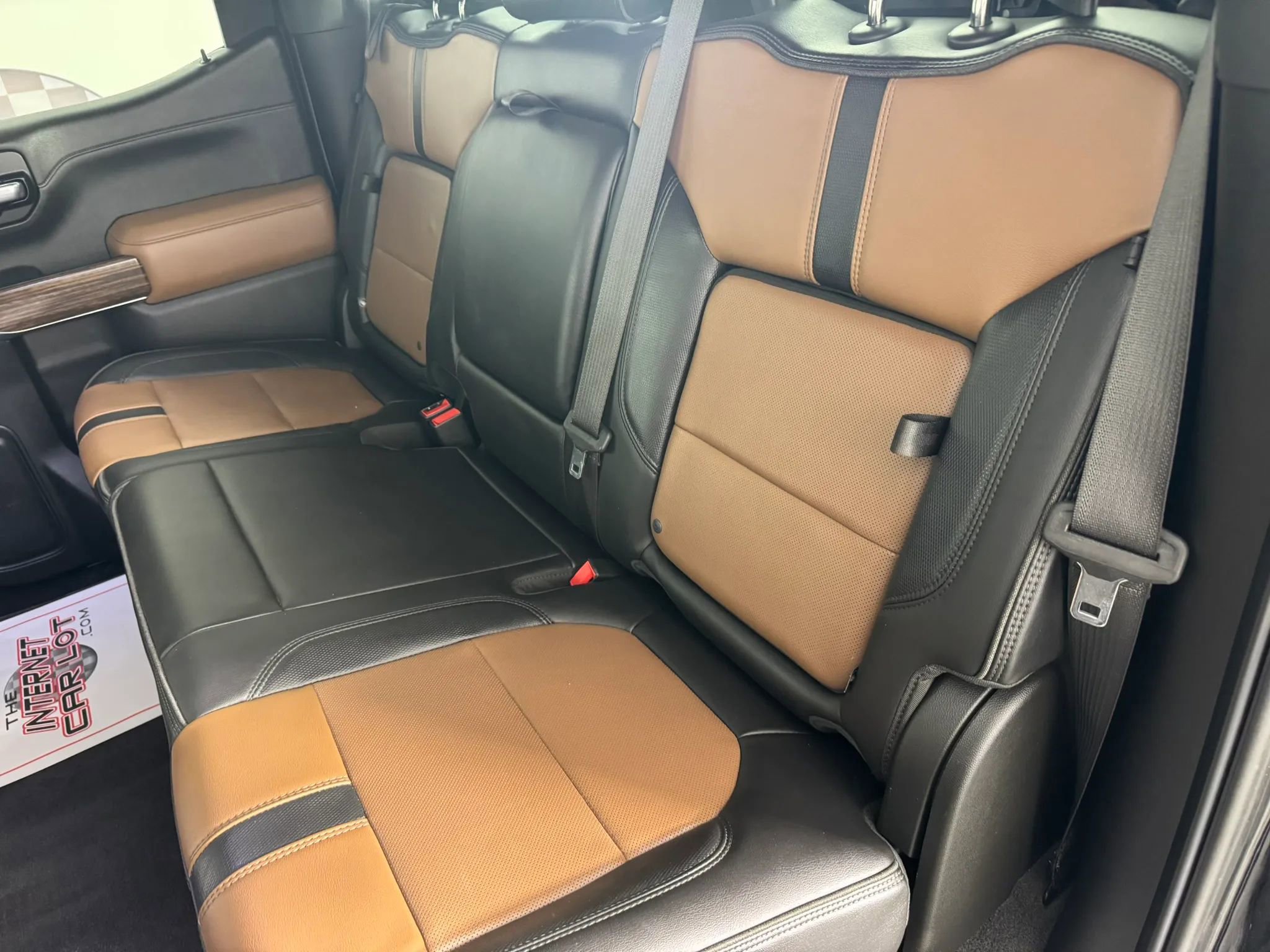 Used 2020 Chevrolet Silverado 1500 High Country w/ Technology Package AWD/4WD image 40