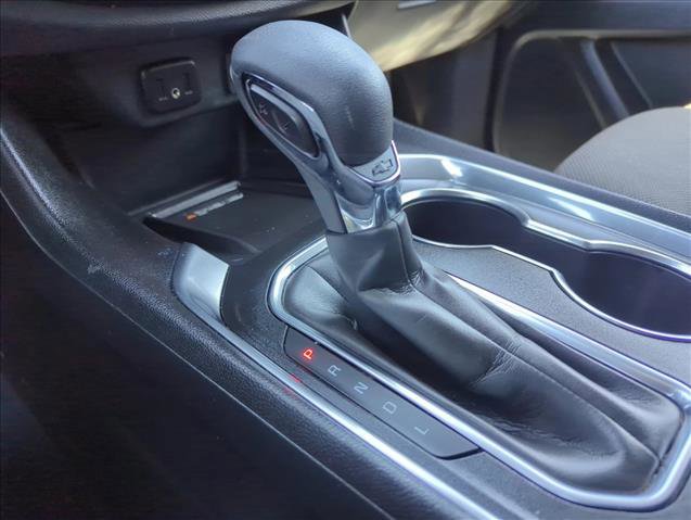 Used 2023 Chevrolet Traverse LT FWD image 12