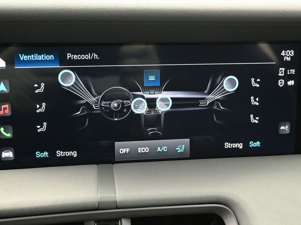 Used 2023 Porsche Taycan image 26