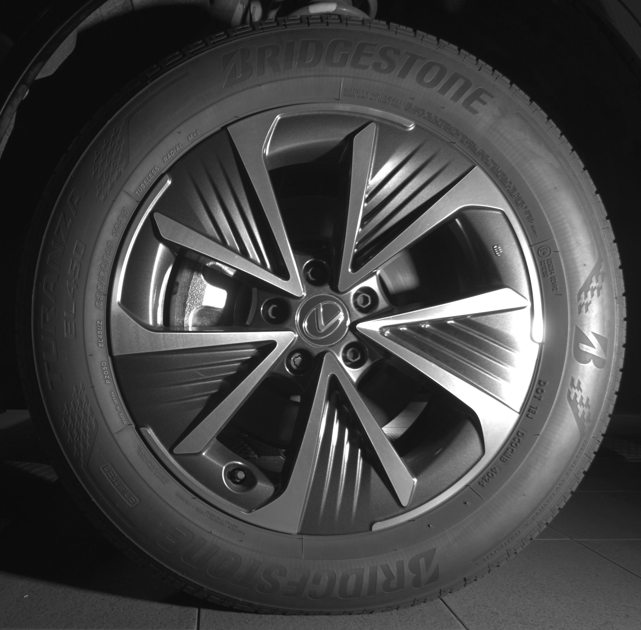 Used 2024 Lexus RZ 300e Premium w/ Accessory Package (Z1) FWD image 9