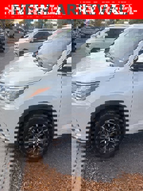 Used 2018 Toyota Highlander Plus image 8